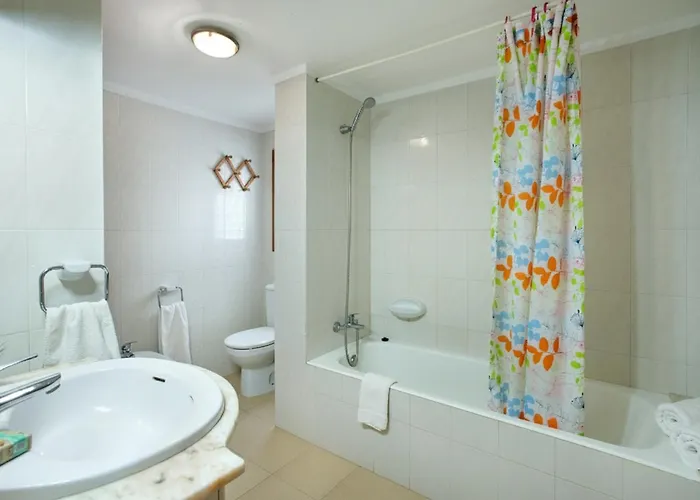 Willa Owl Marineta - Family And Friends