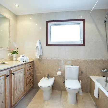 Owl Marineta - Family And Friends וילה